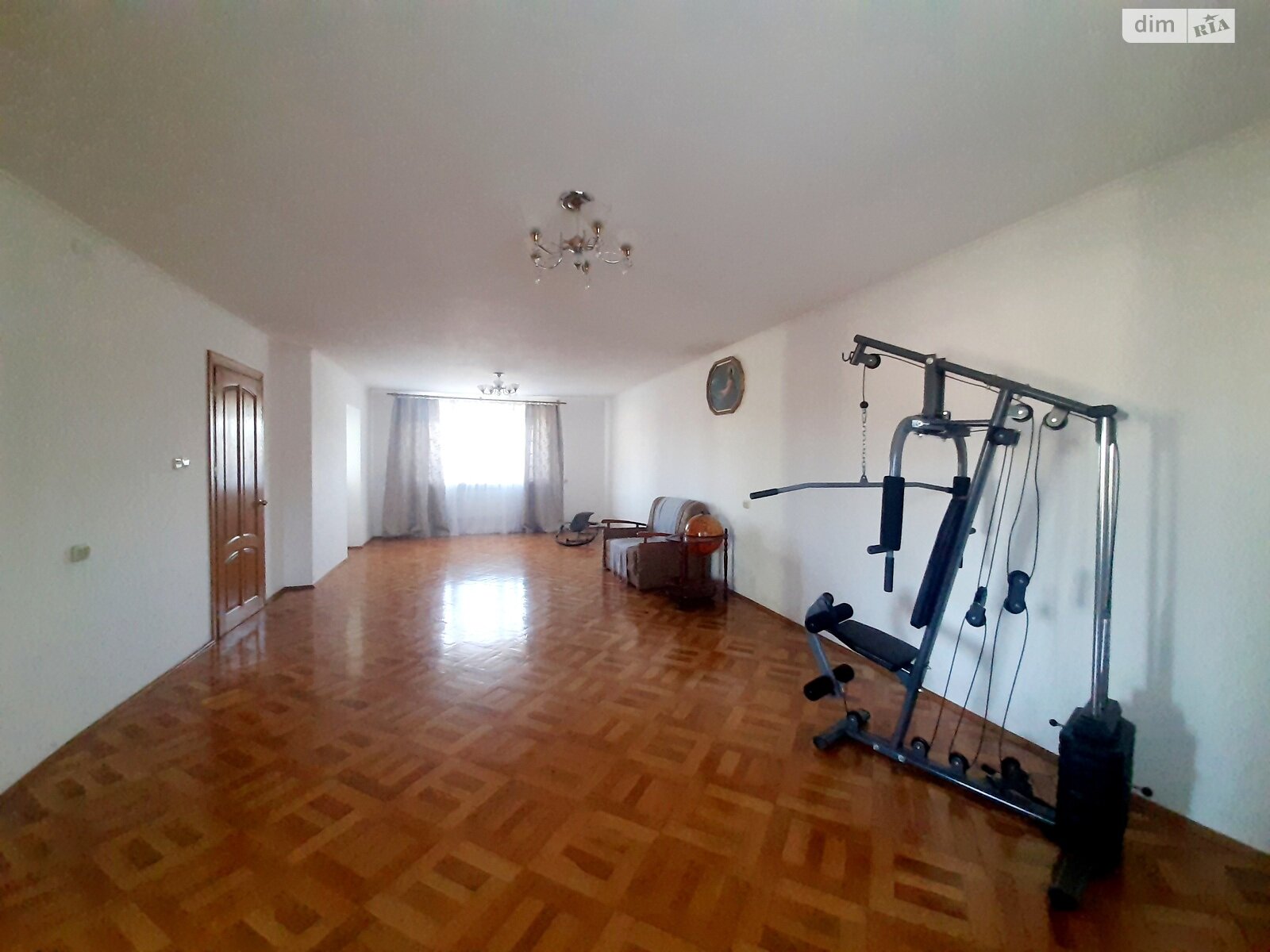 триповерховий будинок з гаражем, 392 кв. м, цегла. Здається помісячно в Серники фото 1 триповерховий будинок з гаражем, 392 кв. м, цегла. Здається помісячно в Серники фото 1