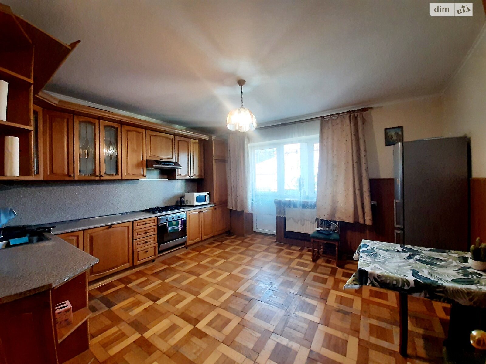 триповерховий будинок з гаражем, 392 кв. м, цегла. Здається помісячно в Серники фото 1 триповерховий будинок з гаражем, 392 кв. м, цегла. Здається помісячно в Серники фото 1