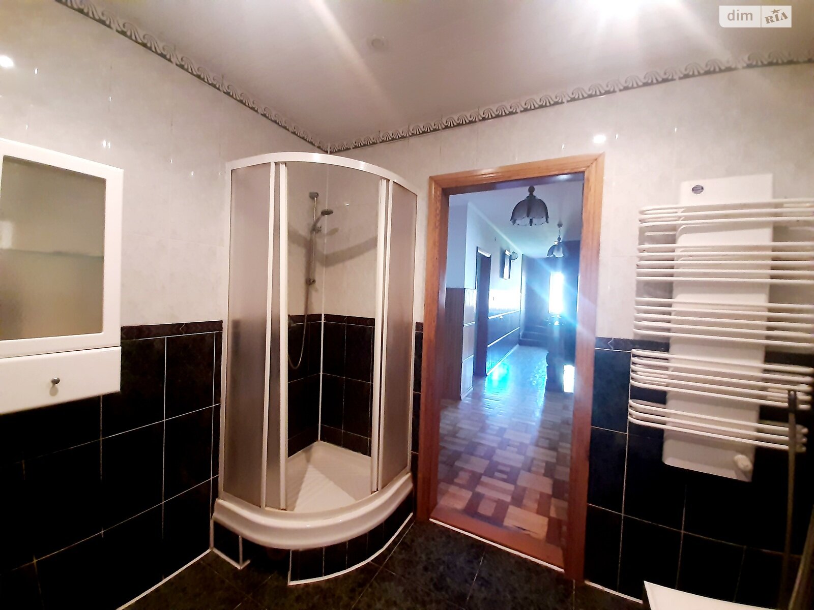 триповерховий будинок з гаражем, 392 кв. м, цегла. Здається помісячно в Серники фото 1 триповерховий будинок з гаражем, 392 кв. м, цегла. Здається помісячно в Серники фото 1