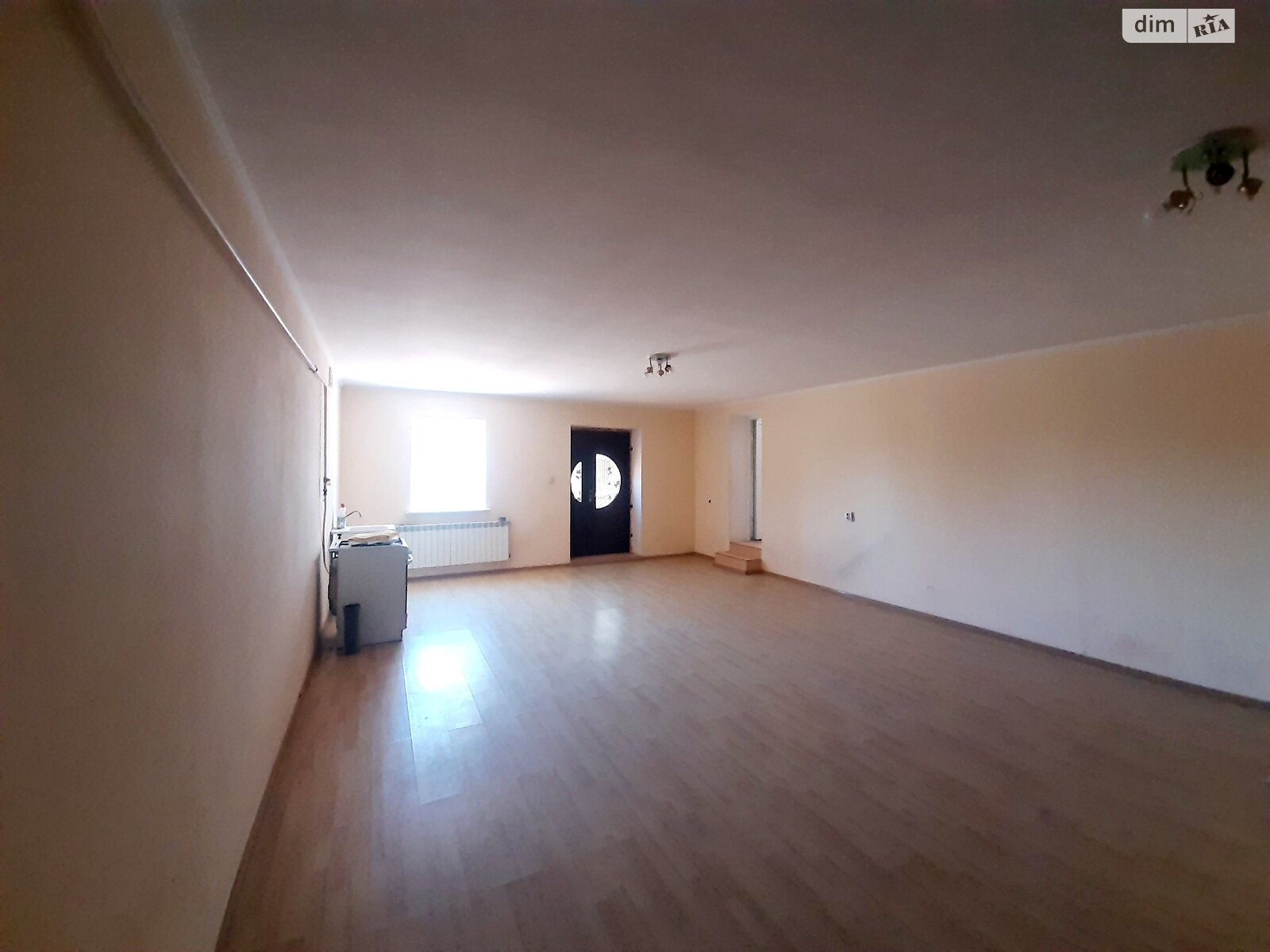 триповерховий будинок з гаражем, 392 кв. м, цегла. Здається помісячно в Серники фото 1 триповерховий будинок з гаражем, 392 кв. м, цегла. Здається помісячно в Серники фото 1