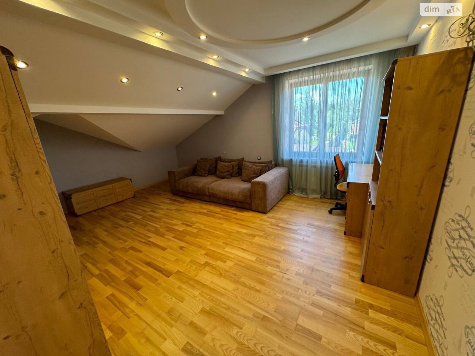 двухэтажный дом беседка, 270 кв. м, кирпич. Сдается помесячно в Севериновке фото 1