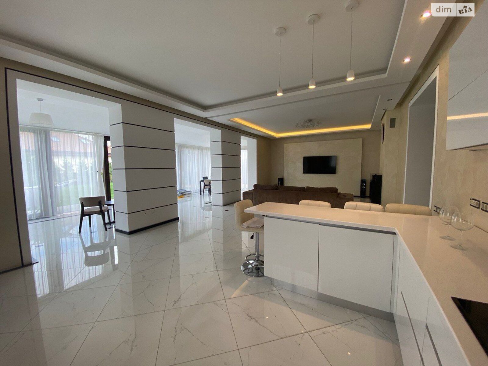 двухэтажный дом беседка, 270 кв. м, кирпич. Сдается помесячно в Севериновке фото 1