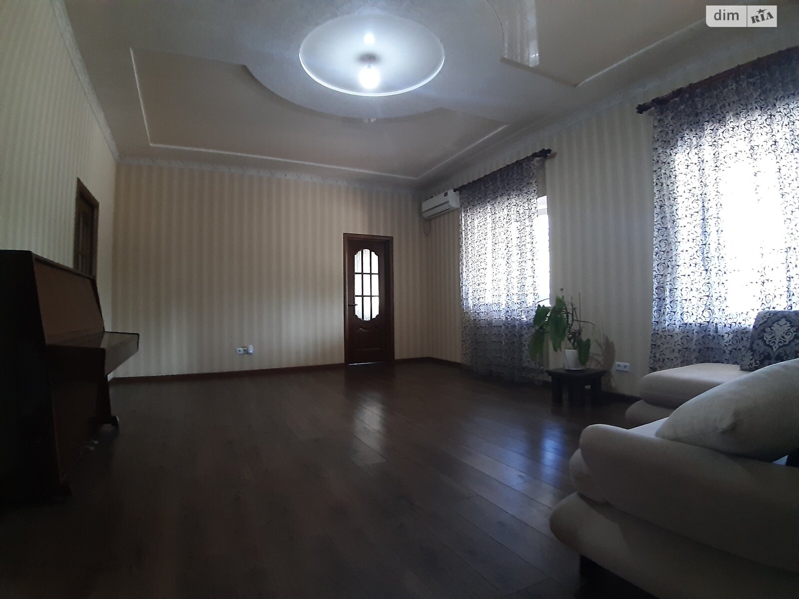 двоповерховий будинок з верандою, 228.7 кв. м, цегла. Здається помісячно в Шевченко фото 1