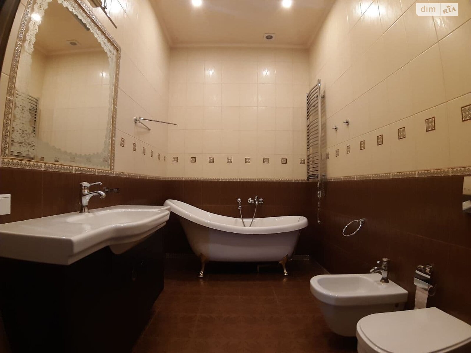 двоповерховий будинок з верандою, 228.7 кв. м, цегла. Здається помісячно в Шевченко фото 1