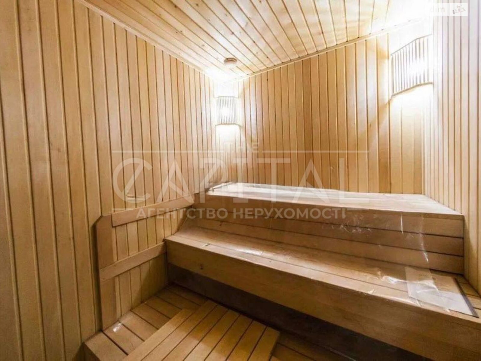 триповерховий будинок з верандою, 598.7 кв. м, кирпич. Здається помісячно в Шпитьках фото 1 триповерховий будинок з верандою, 598.7 кв. м, кирпич. Здається помісячно в Шпитьках фото 1