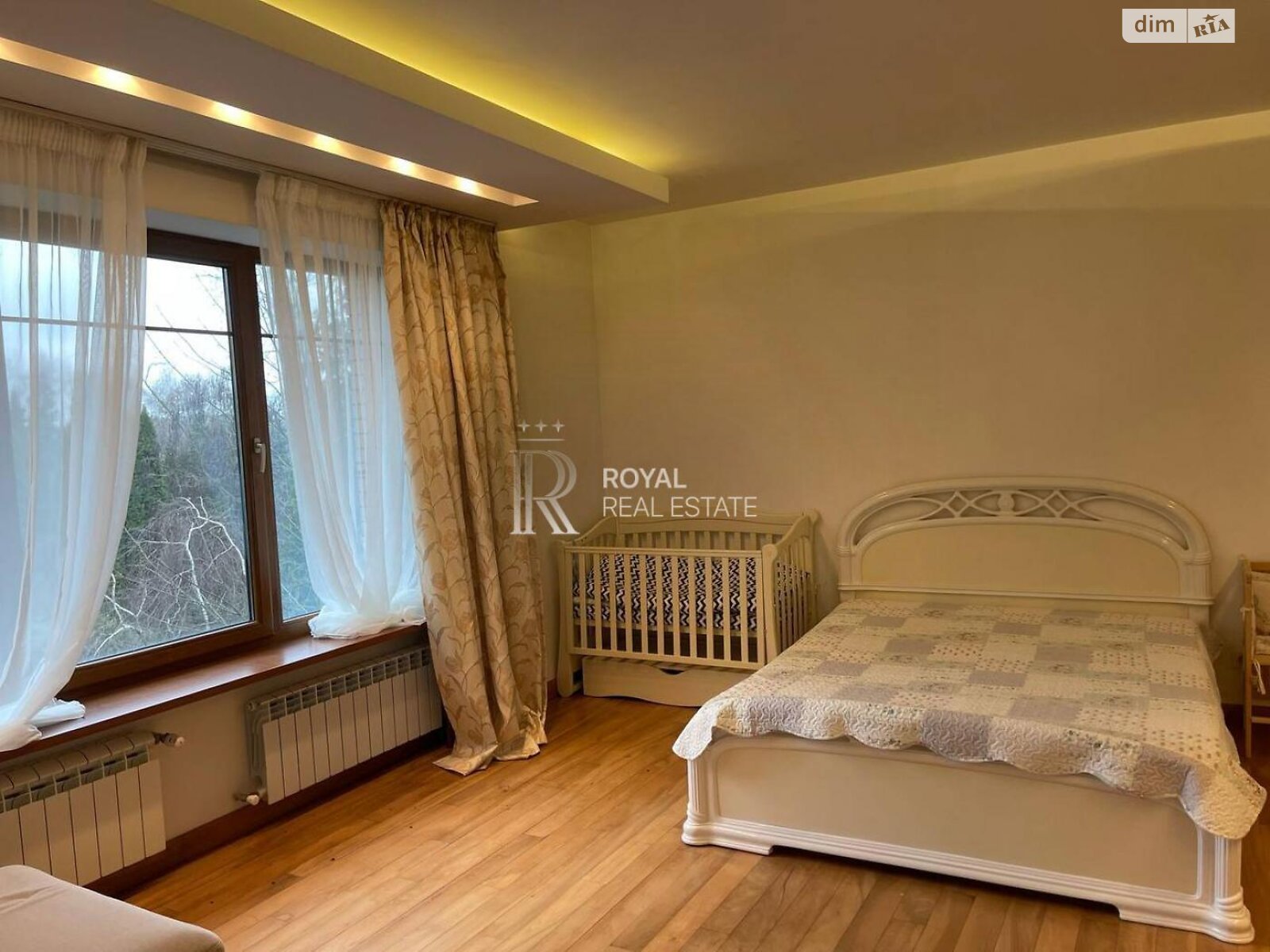 триповерховий будинок з балконом, 598.7 кв. м, цегла. Здається помісячно в Шпитьках фото 1 триповерховий будинок з балконом, 598.7 кв. м, цегла. Здається помісячно в Шпитьках фото 1