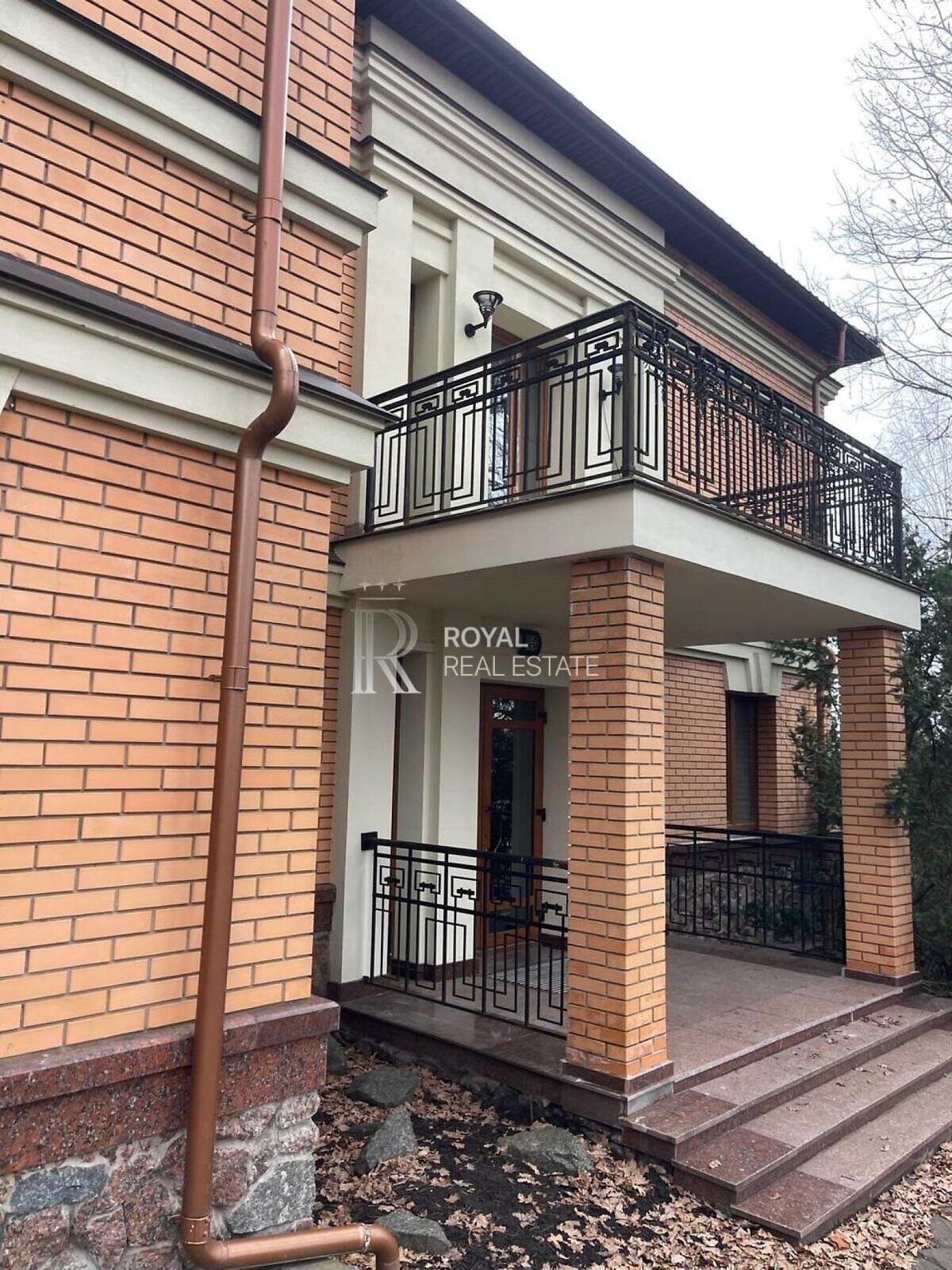 триповерховий будинок з балконом, 598.7 кв. м, цегла. Здається помісячно в Шпитьках фото 1 триповерховий будинок з балконом, 598.7 кв. м, цегла. Здається помісячно в Шпитьках фото 1