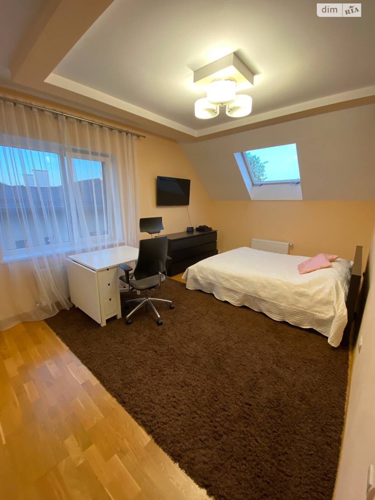 двопроверховий будинок з гаражем, 140 кв. м, цегла. Здається помісячно в Скнилові, в районі Центр фото 1