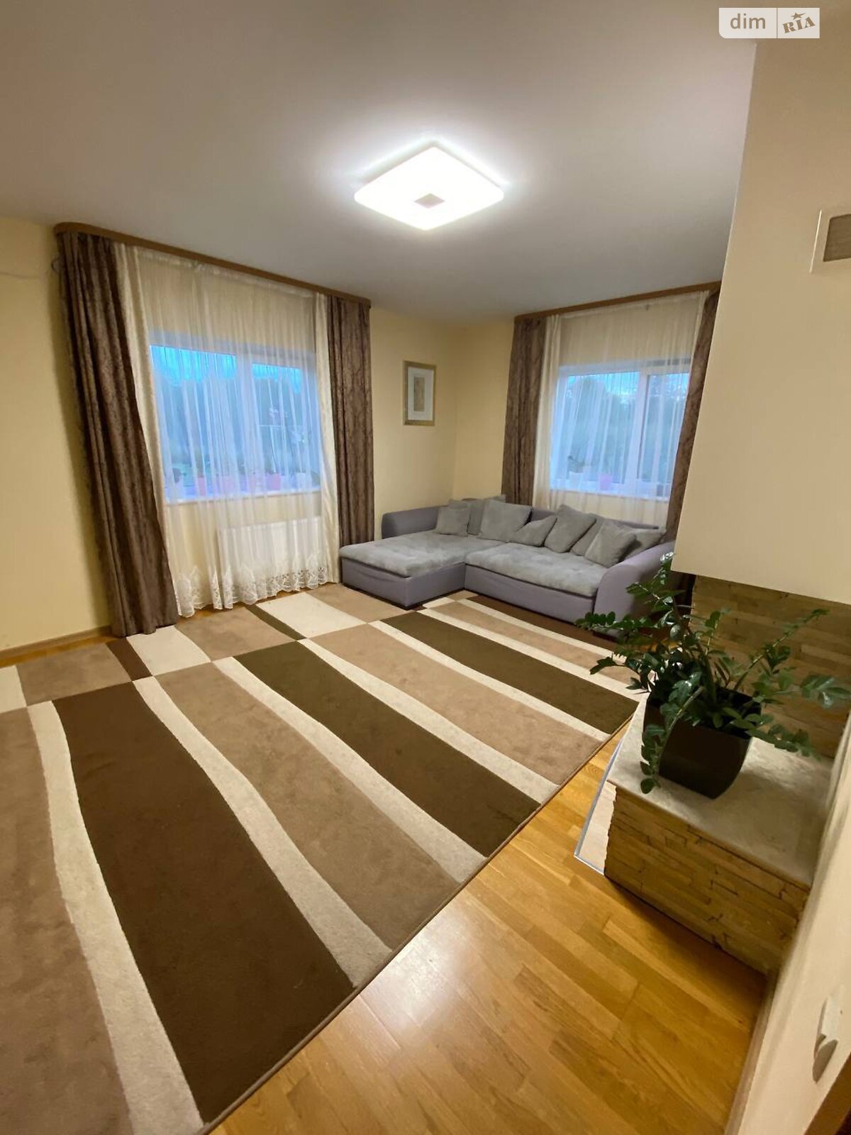 двопроверховий будинок з гаражем, 140 кв. м, цегла. Здається помісячно в Скнилові, в районі Центр фото 1