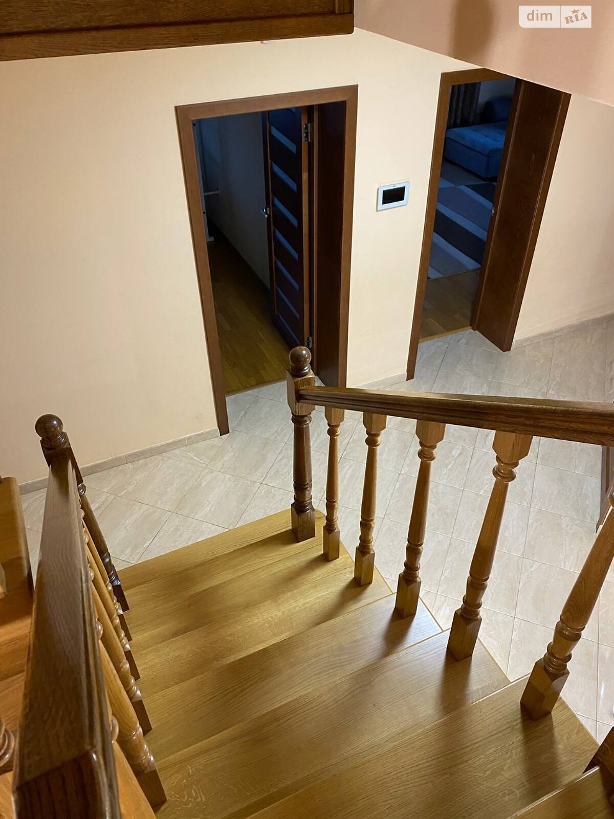 двопроверховий будинок з гаражем, 140 кв. м, цегла. Здається помісячно в Скнилові, в районі Центр фото 1