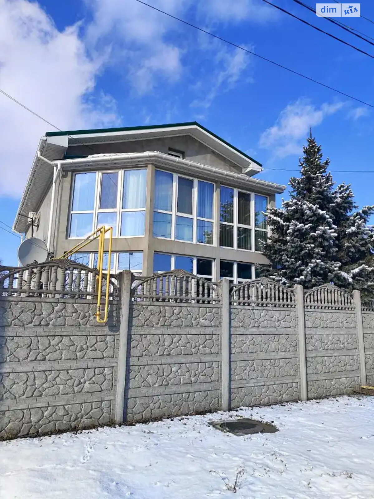 двухэтажный дом с гаражом, 200 кв. м, кирпич. Сдается помесячно в Слобожанском фото 1 двухэтажный дом с гаражом, 200 кв. м, кирпич. Сдается помесячно в Слобожанском фото 1