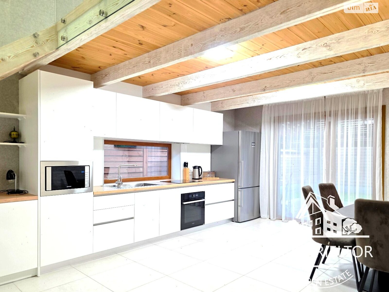 двоповерховий будинок з верандою, 230 кв. м, кирпич. Здається помісячно в Слобожанському фото 1