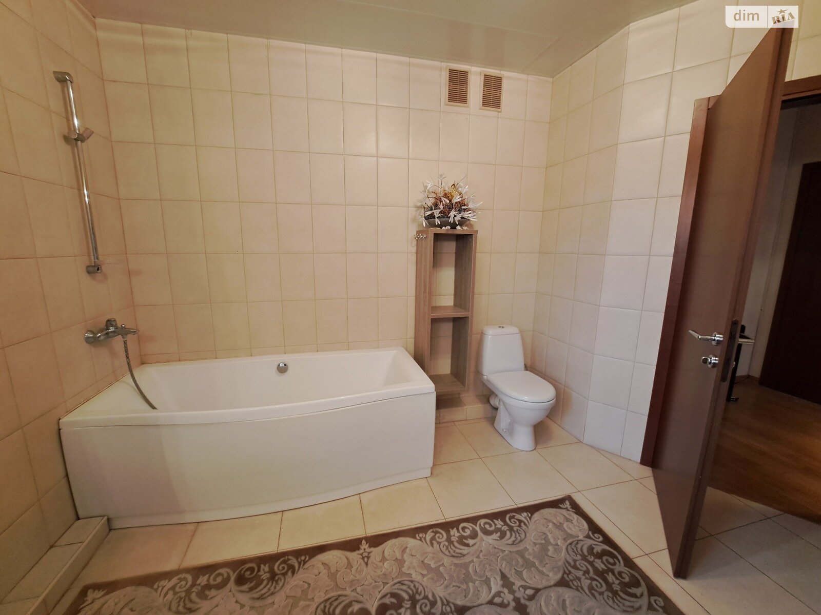 двоповерховий будинок з гаражем, 240 кв. м, цегла. Здається помісячно в Софіївській Борщагівці фото 1 двоповерховий будинок з гаражем, 240 кв. м, цегла. Здається помісячно в Софіївській Борщагівці фото 1