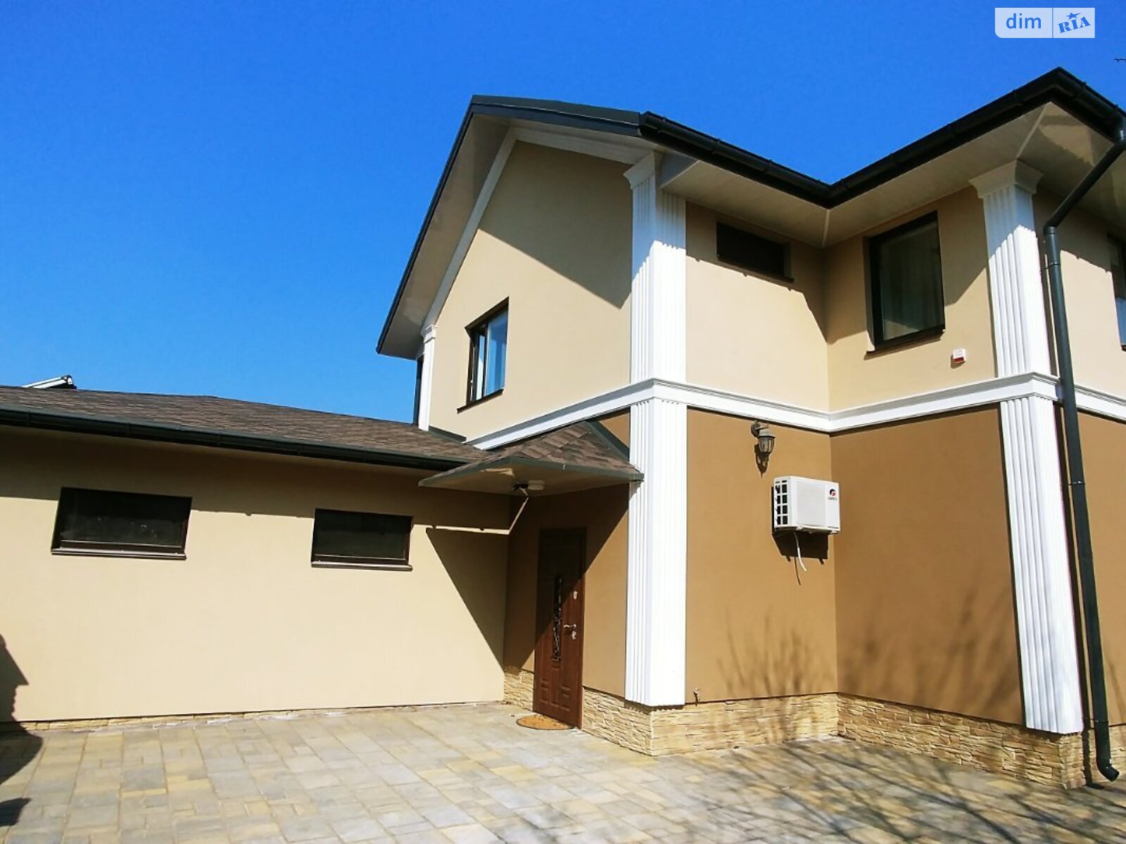 двоповерховий будинок з гаражем, 200 кв. м, цегла. Здається помісячно в Софіївській Борщагівці фото 1 двоповерховий будинок з гаражем, 200 кв. м, цегла. Здається помісячно в Софіївській Борщагівці фото 1