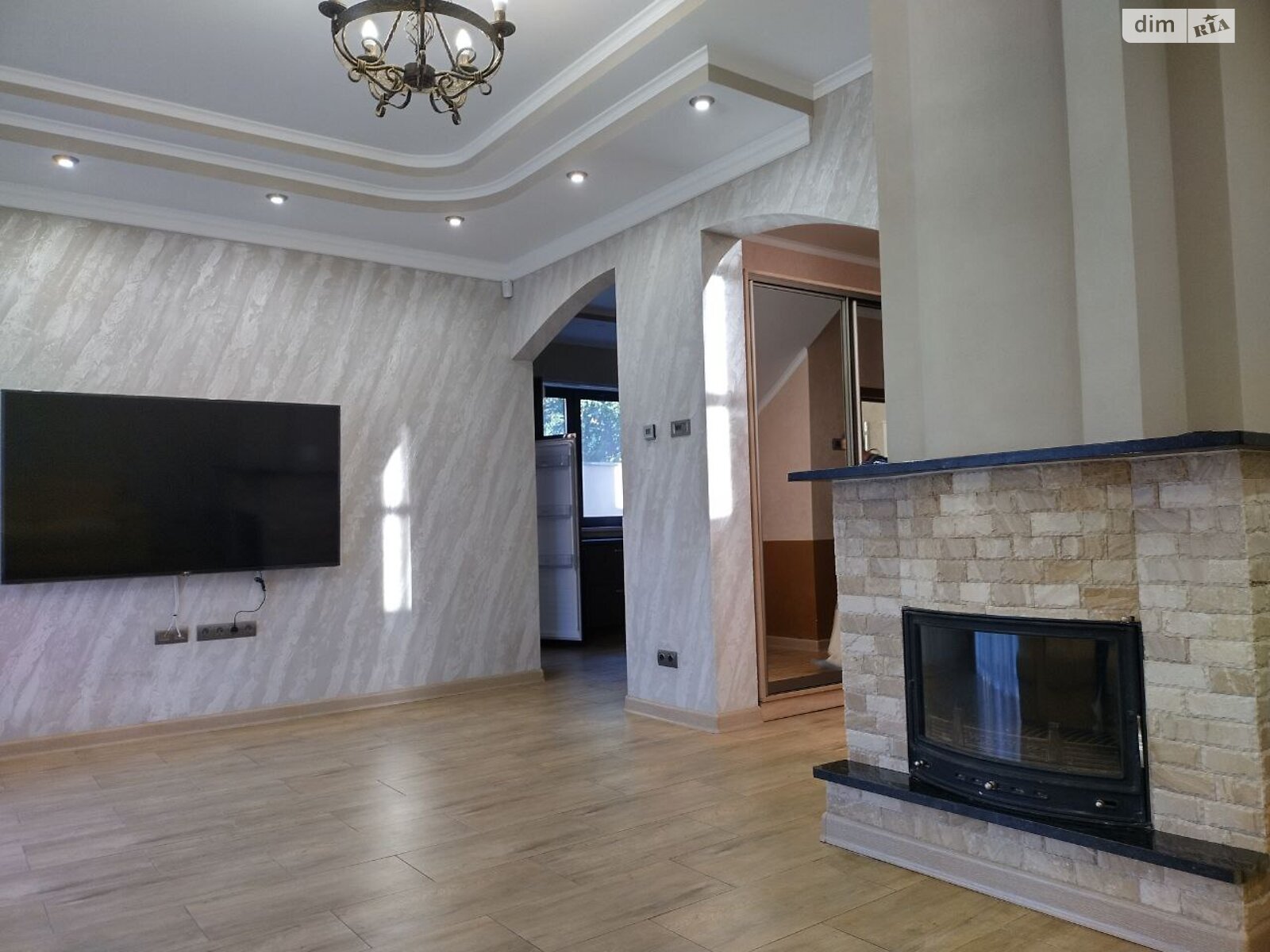 двоповерховий будинок з гаражем, 200 кв. м, цегла. Здається помісячно в Софіївській Борщагівці фото 1 двоповерховий будинок з гаражем, 200 кв. м, цегла. Здається помісячно в Софіївській Борщагівці фото 1