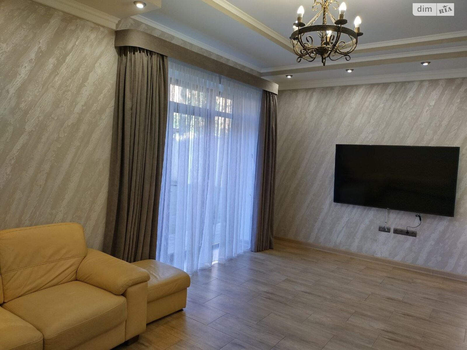 двоповерховий будинок з гаражем, 200 кв. м, цегла. Здається помісячно в Софіївській Борщагівці фото 1 двоповерховий будинок з гаражем, 200 кв. м, цегла. Здається помісячно в Софіївській Борщагівці фото 1