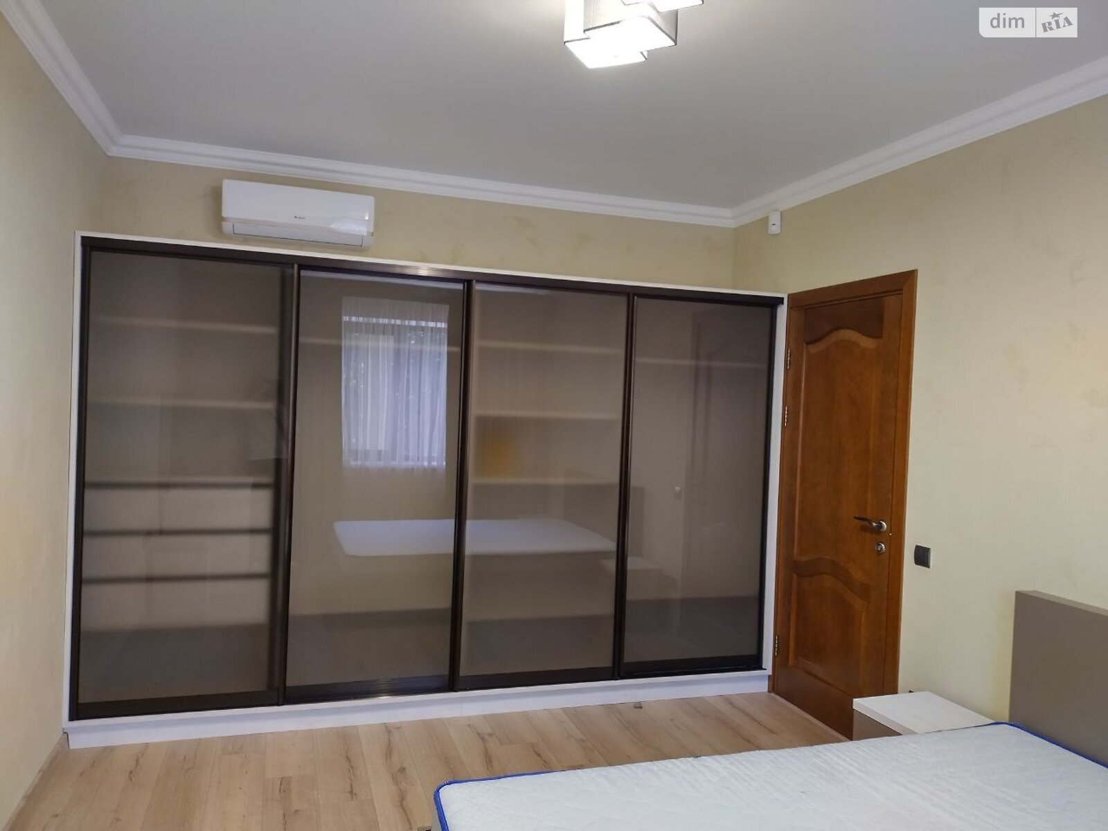 двоповерховий будинок з гаражем, 200 кв. м, цегла. Здається помісячно в Софіївській Борщагівці фото 1 двоповерховий будинок з гаражем, 200 кв. м, цегла. Здається помісячно в Софіївській Борщагівці фото 1