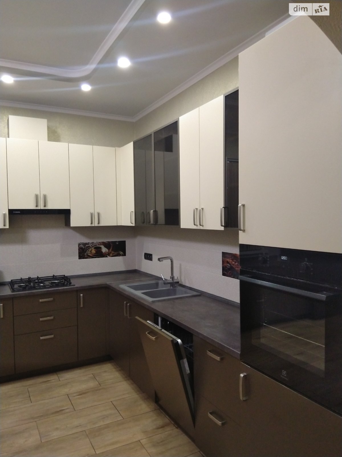 двоповерховий будинок з гаражем, 200 кв. м, цегла. Здається помісячно в Софіївській Борщагівці фото 1 двоповерховий будинок з гаражем, 200 кв. м, цегла. Здається помісячно в Софіївській Борщагівці фото 1