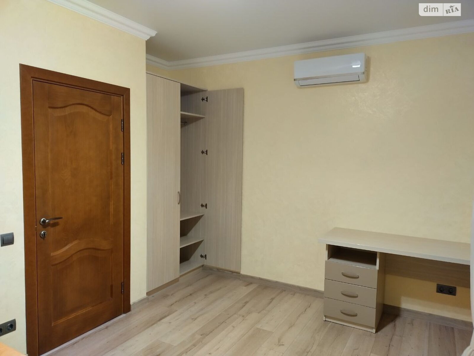 двоповерховий будинок з гаражем, 200 кв. м, цегла. Здається помісячно в Софіївській Борщагівці фото 1 двоповерховий будинок з гаражем, 200 кв. м, цегла. Здається помісячно в Софіївській Борщагівці фото 1