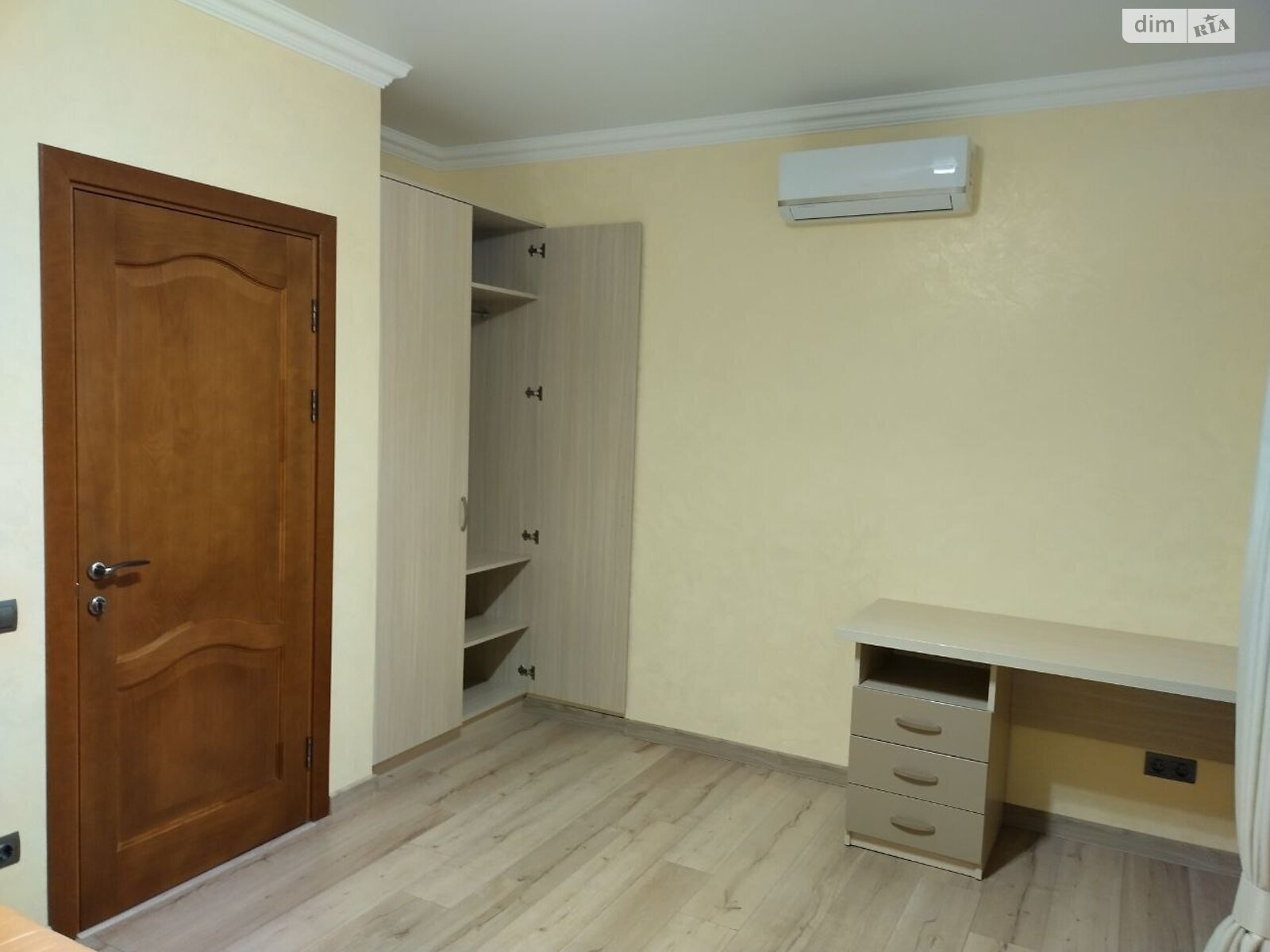 двоповерховий будинок з гаражем, 200 кв. м, цегла. Здається помісячно в Софіївській Борщагівці фото 1 двоповерховий будинок з гаражем, 200 кв. м, цегла. Здається помісячно в Софіївській Борщагівці фото 1