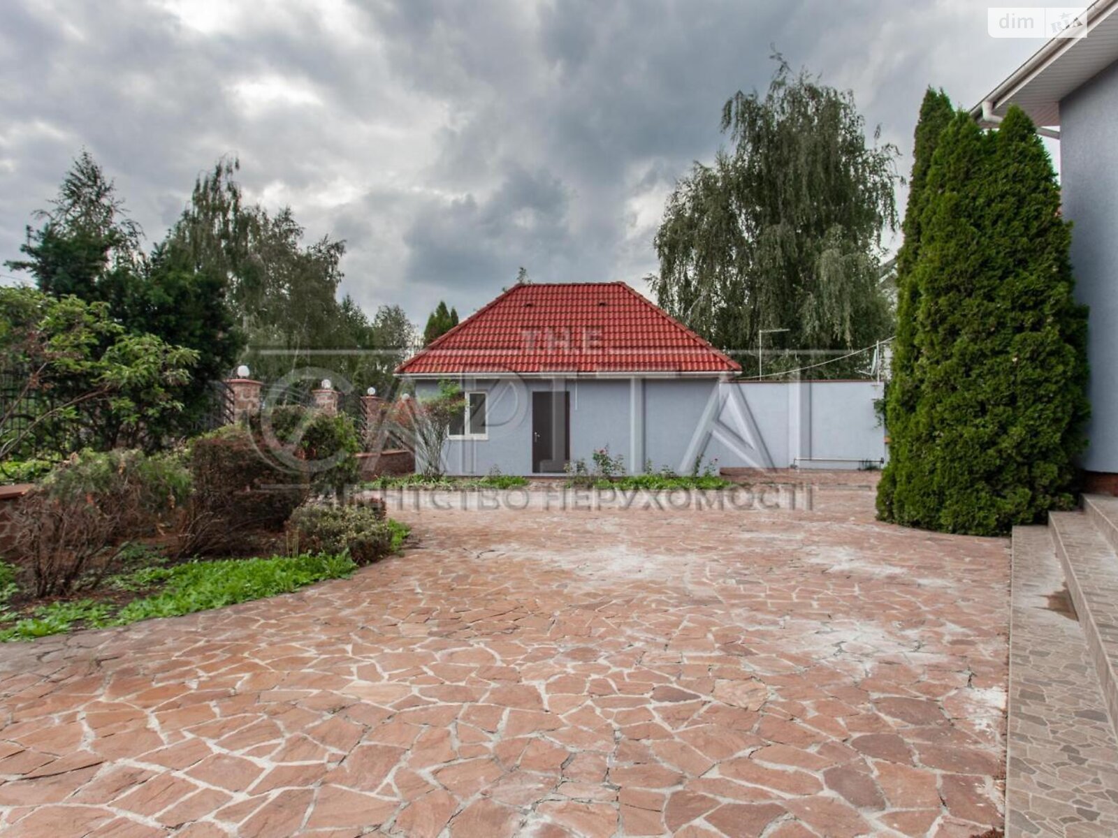 триповерховий будинок з гаражем, 330 кв. м, цегла. Здається помісячно в Софіївській Борщагівці фото 1 триповерховий будинок з гаражем, 330 кв. м, цегла. Здається помісячно в Софіївській Борщагівці фото 1