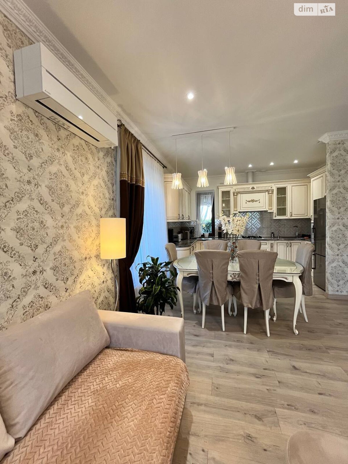 одноэтажный дом с верандой, 100 кв. м, кирпич. Сдается помесячно в Солонке фото 1