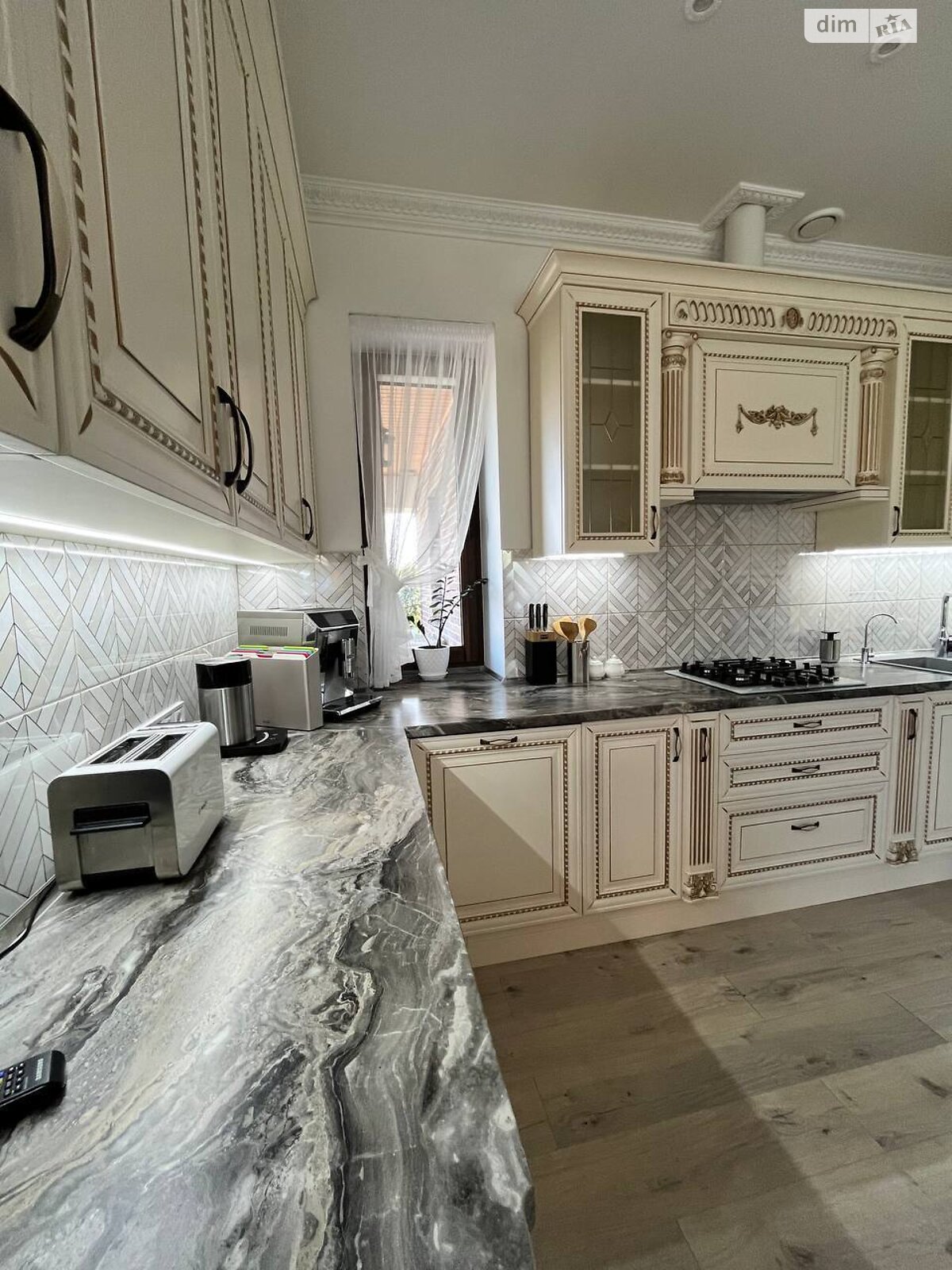 одноэтажный дом с верандой, 100 кв. м, кирпич. Сдается помесячно в Солонке фото 1