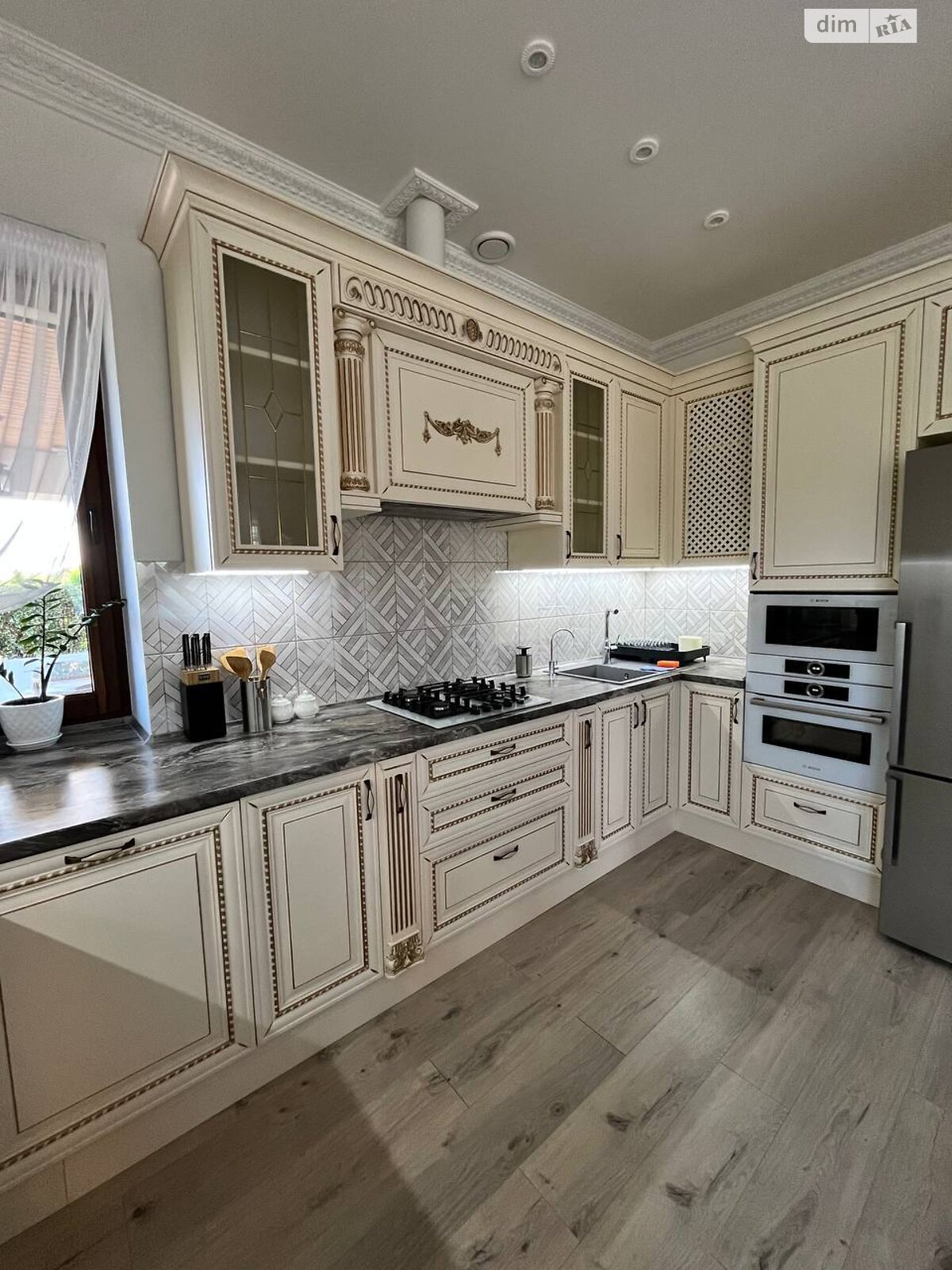 одноэтажный дом с верандой, 100 кв. м, кирпич. Сдается помесячно в Солонке фото 1