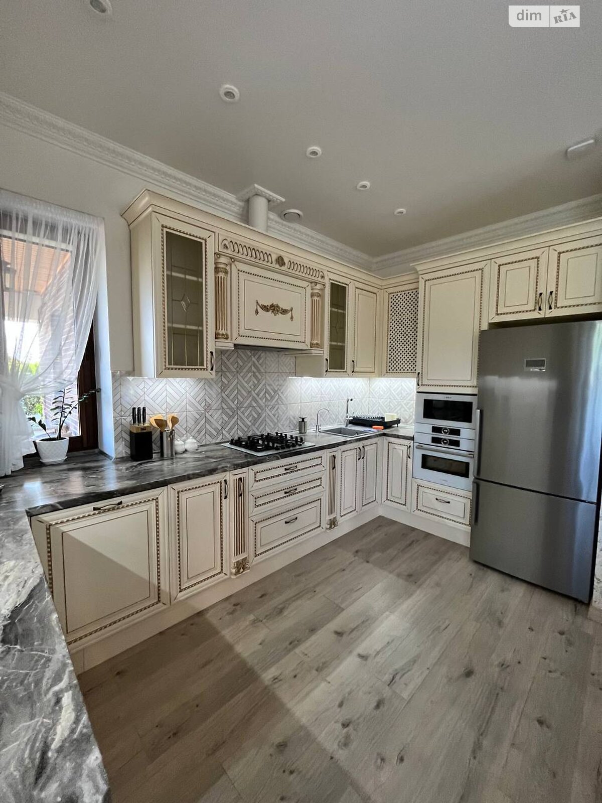 одноэтажный дом с верандой, 100 кв. м, кирпич. Сдается помесячно в Солонке фото 1