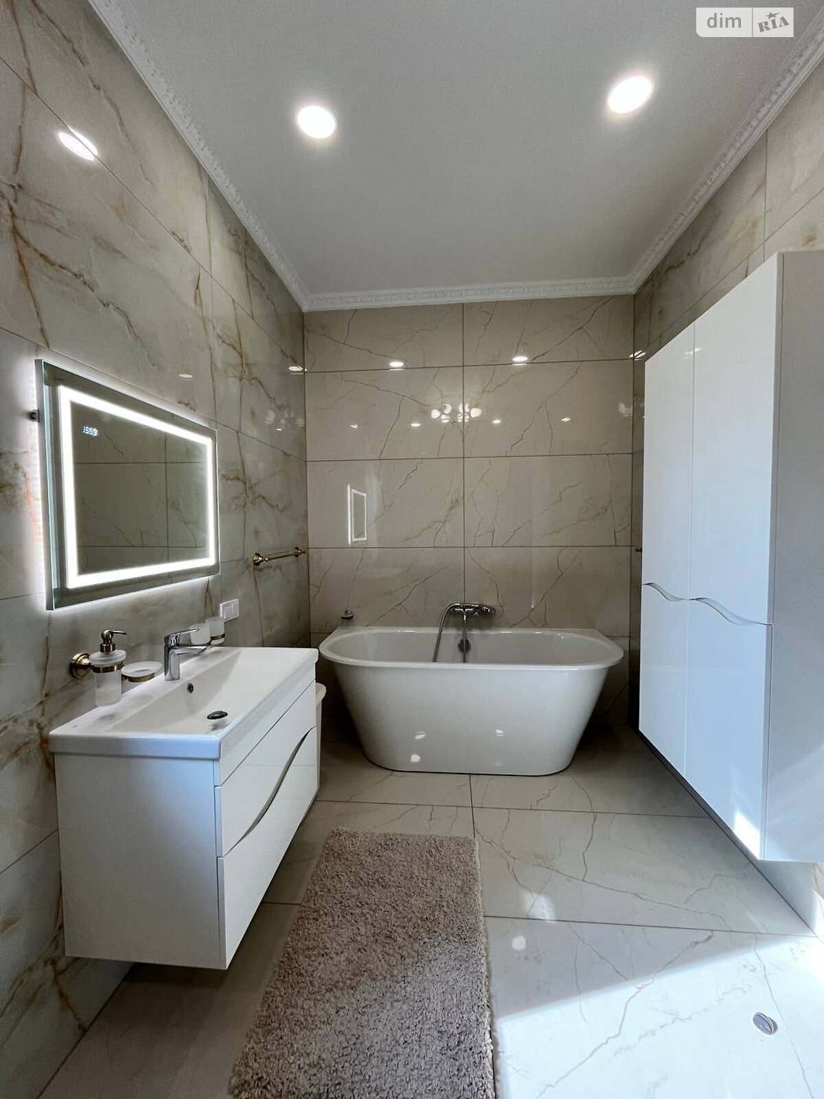 одноэтажный дом с верандой, 100 кв. м, кирпич. Сдается помесячно в Солонке фото 1