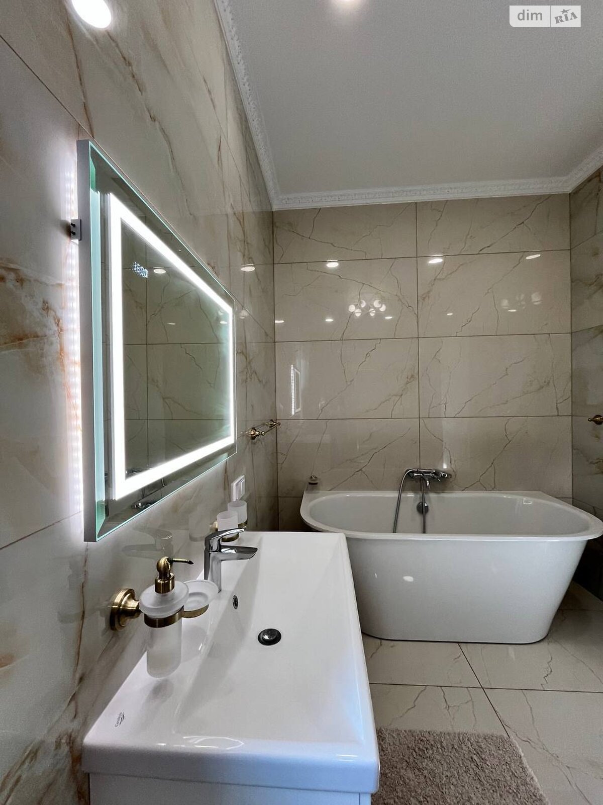 одноэтажный дом с верандой, 100 кв. м, кирпич. Сдается помесячно в Солонке фото 1