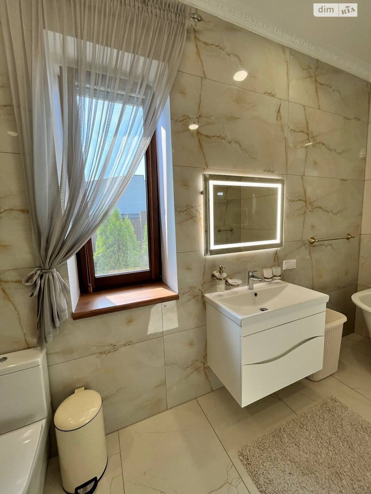 одноэтажный дом с верандой, 100 кв. м, кирпич. Сдается помесячно в Солонке фото 1