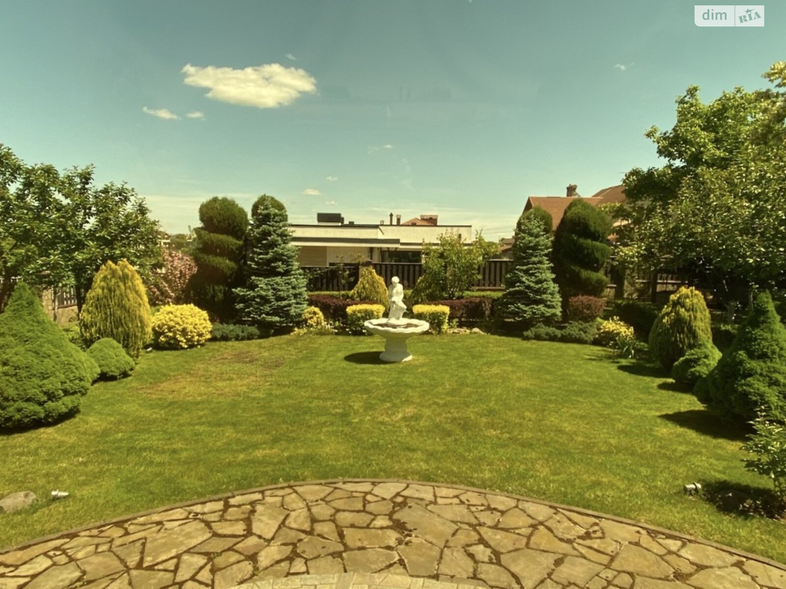 двоповерховий будинок з гаражем, 250 кв. м, цегла. Здається помісячно в Солонці фото 1 двоповерховий будинок з гаражем, 250 кв. м, цегла. Здається помісячно в Солонці фото 1