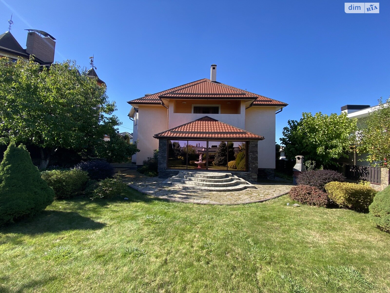 двоповерховий будинок з гаражем, 250 кв. м, цегла. Здається помісячно в Солонці фото 1 двоповерховий будинок з гаражем, 250 кв. м, цегла. Здається помісячно в Солонці фото 1