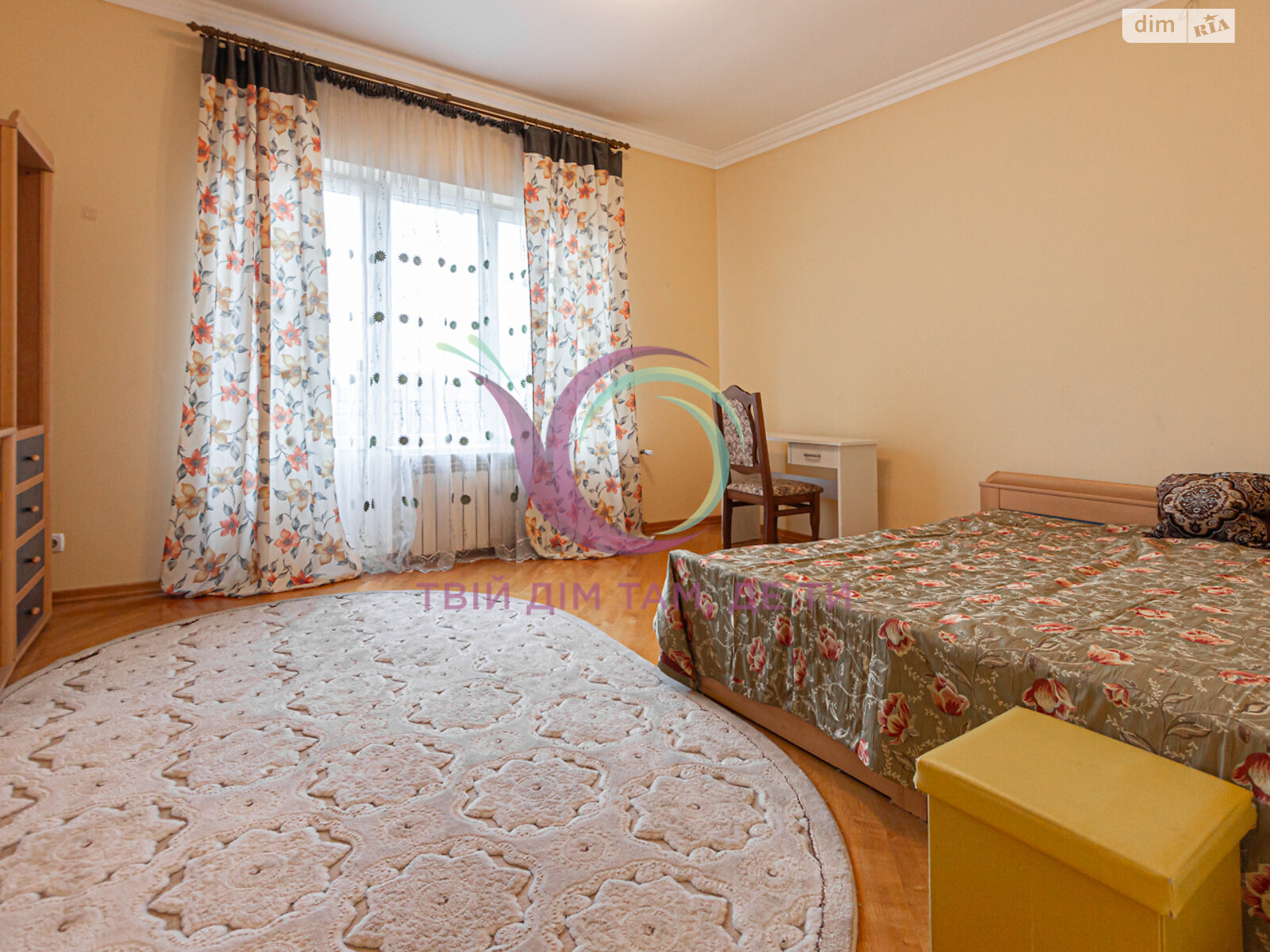двоповерховий будинок з гаражем, 360 кв. м, цегла. Здається помісячно в Солонці фото 1 двоповерховий будинок з гаражем, 360 кв. м, цегла. Здається помісячно в Солонці фото 1