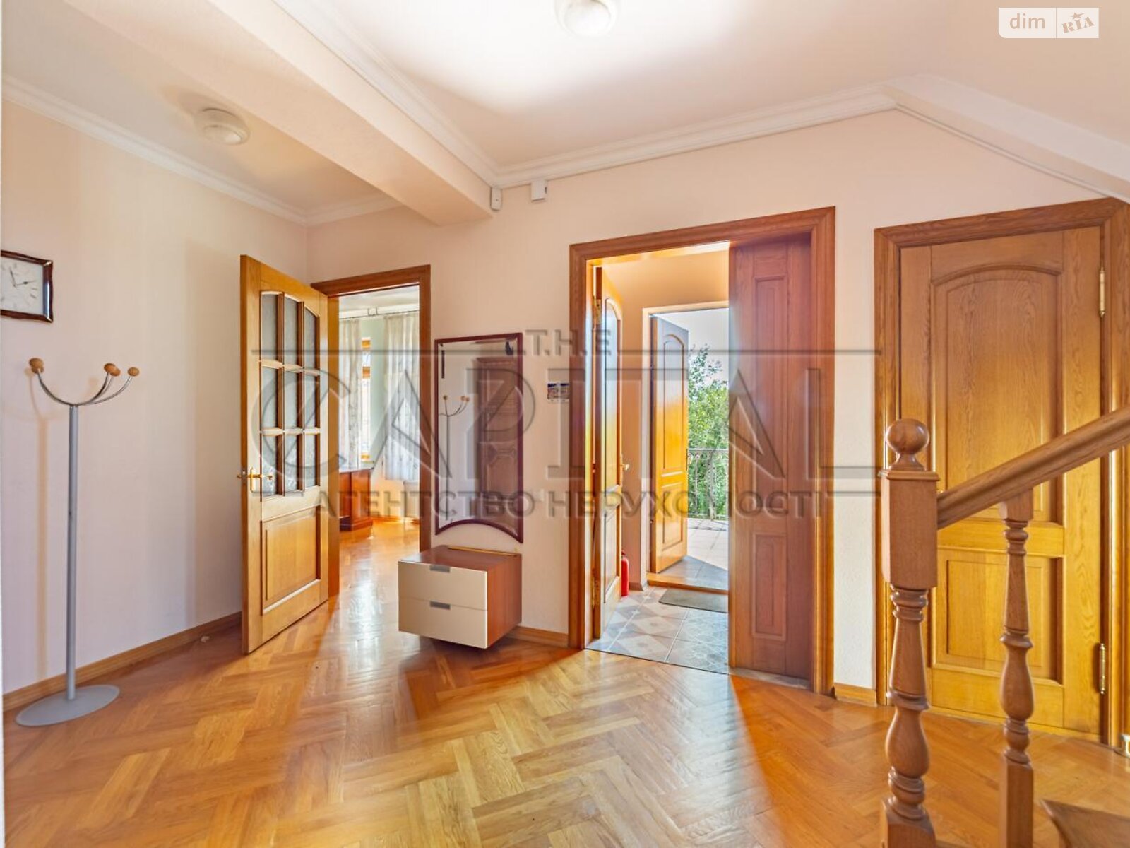 триповерховий будинок з верандою, 399.3 кв. м, цегла. Здається помісячно в Старих Безрадичах фото 1 триповерховий будинок з верандою, 399.3 кв. м, цегла. Здається помісячно в Старих Безрадичах фото 1