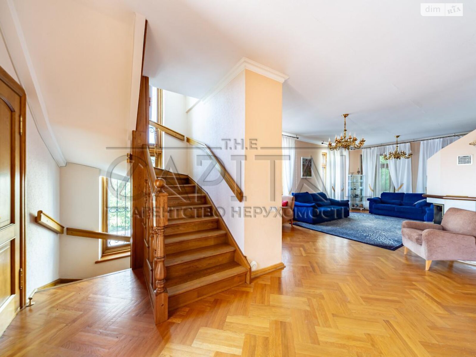 триповерховий будинок з верандою, 399.3 кв. м, цегла. Здається помісячно в Старих Безрадичах фото 1 триповерховий будинок з верандою, 399.3 кв. м, цегла. Здається помісячно в Старих Безрадичах фото 1