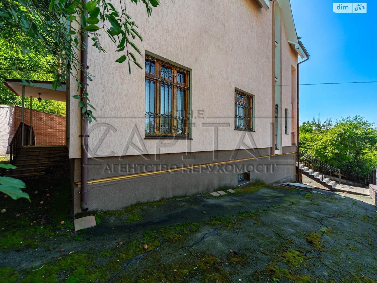 триповерховий будинок з верандою, 399.3 кв. м, цегла. Здається помісячно в Старих Безрадичах фото 1 триповерховий будинок з верандою, 399.3 кв. м, цегла. Здається помісячно в Старих Безрадичах фото 1