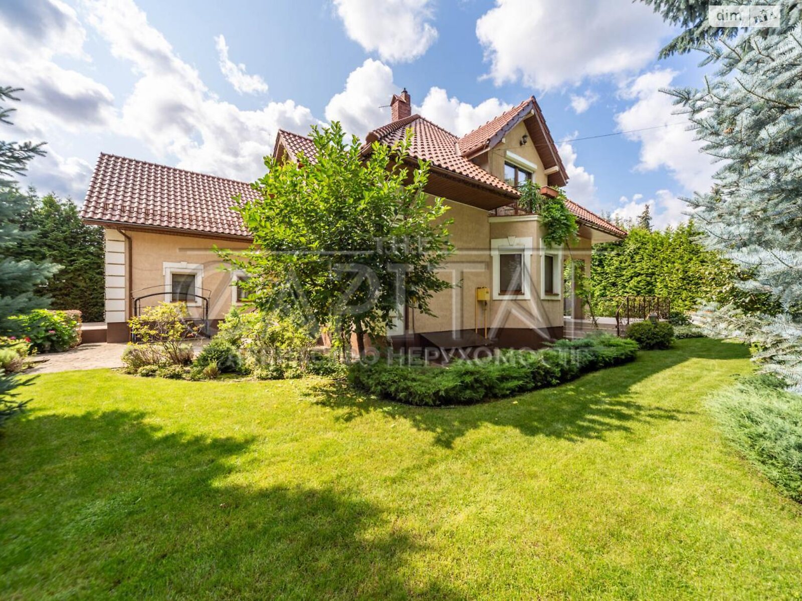 двухэтажный дом, 450 кв. м, кирпич. Сдается помесячно в Старых Петровцах фото 1