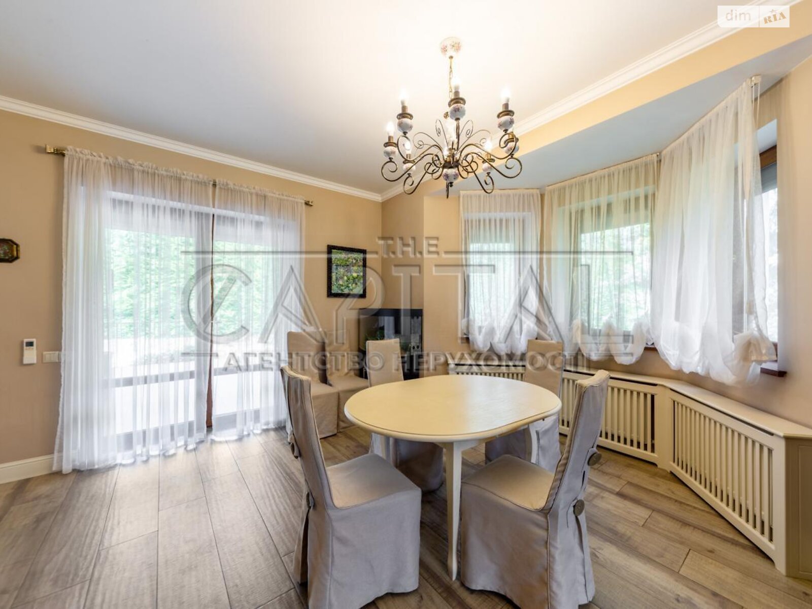 двухэтажный дом, 450 кв. м, кирпич. Сдается помесячно в Старых Петровцах фото 1