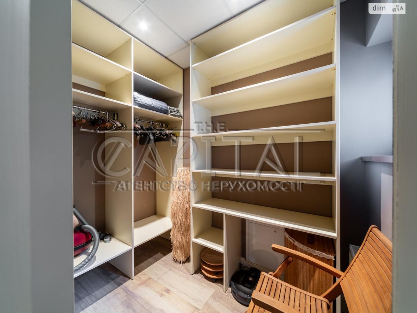 двухэтажный дом, 450 кв. м, кирпич. Сдается помесячно в Старых Петровцах фото 1