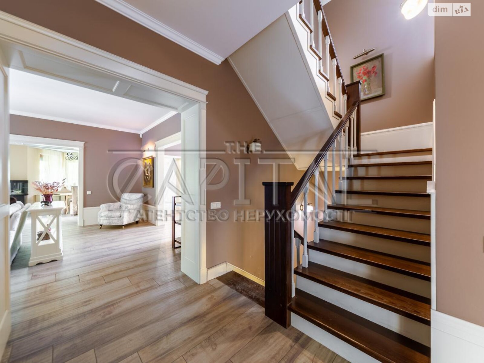 двухэтажный дом, 450 кв. м, кирпич. Сдается помесячно в Старых Петровцах фото 1