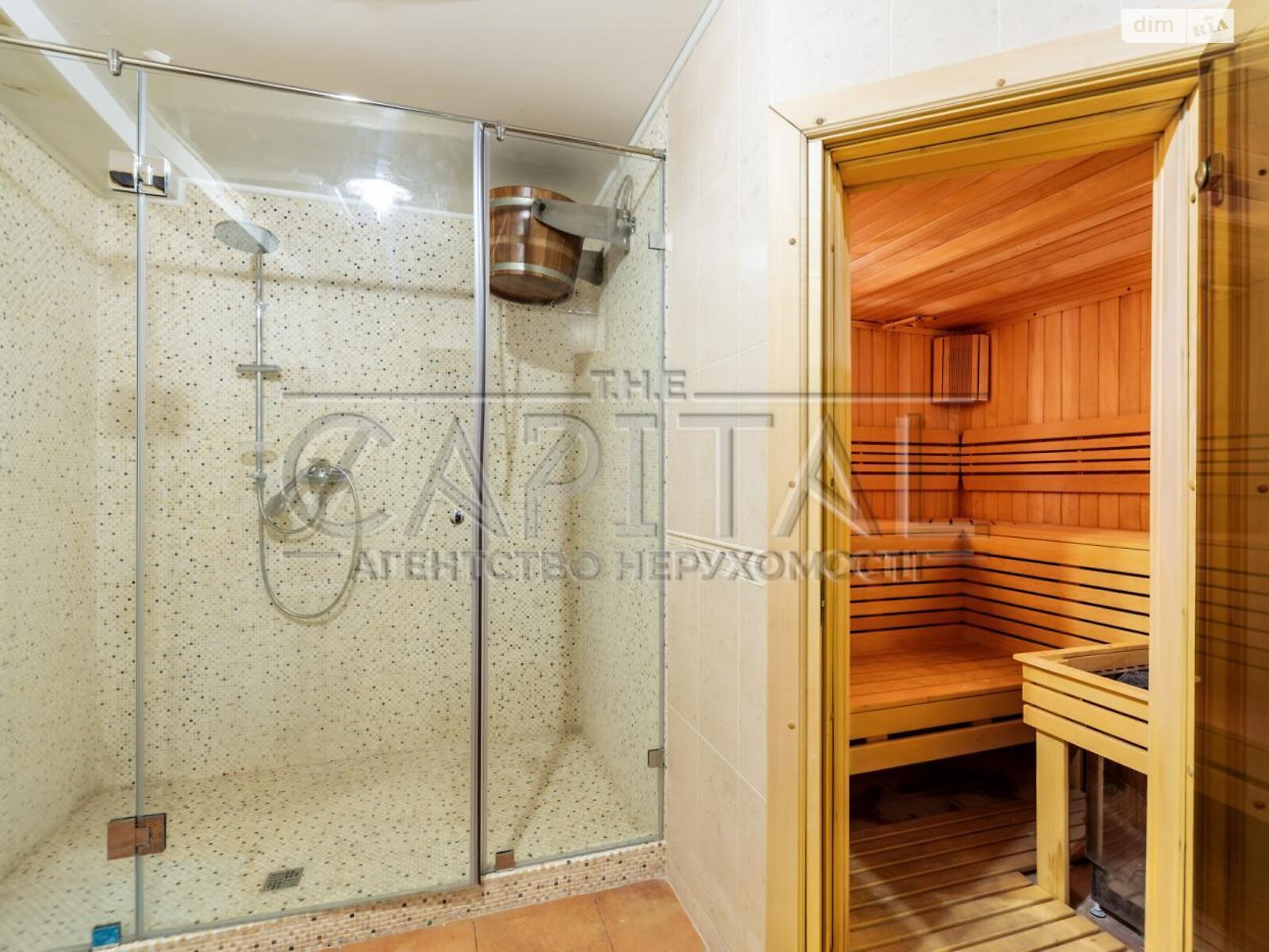 двухэтажный дом, 450 кв. м, кирпич. Сдается помесячно в Старых Петровцах фото 1