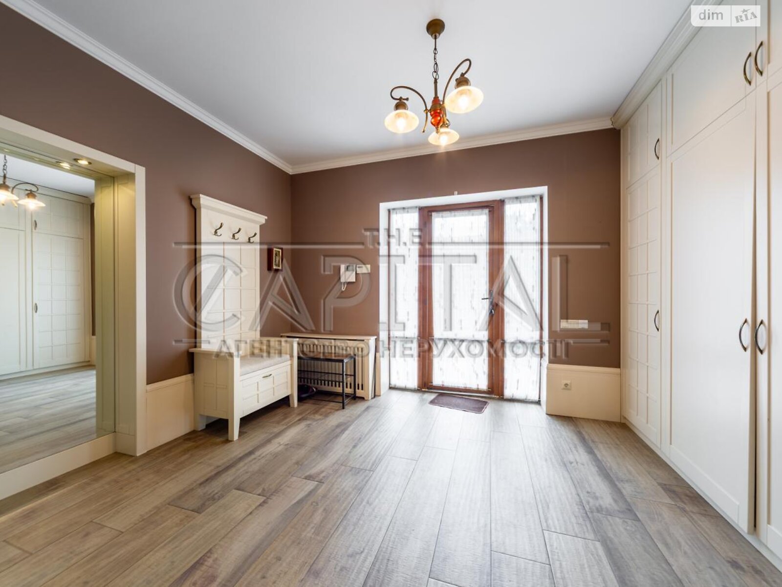 двухэтажный дом, 450 кв. м, кирпич. Сдается помесячно в Старых Петровцах фото 1