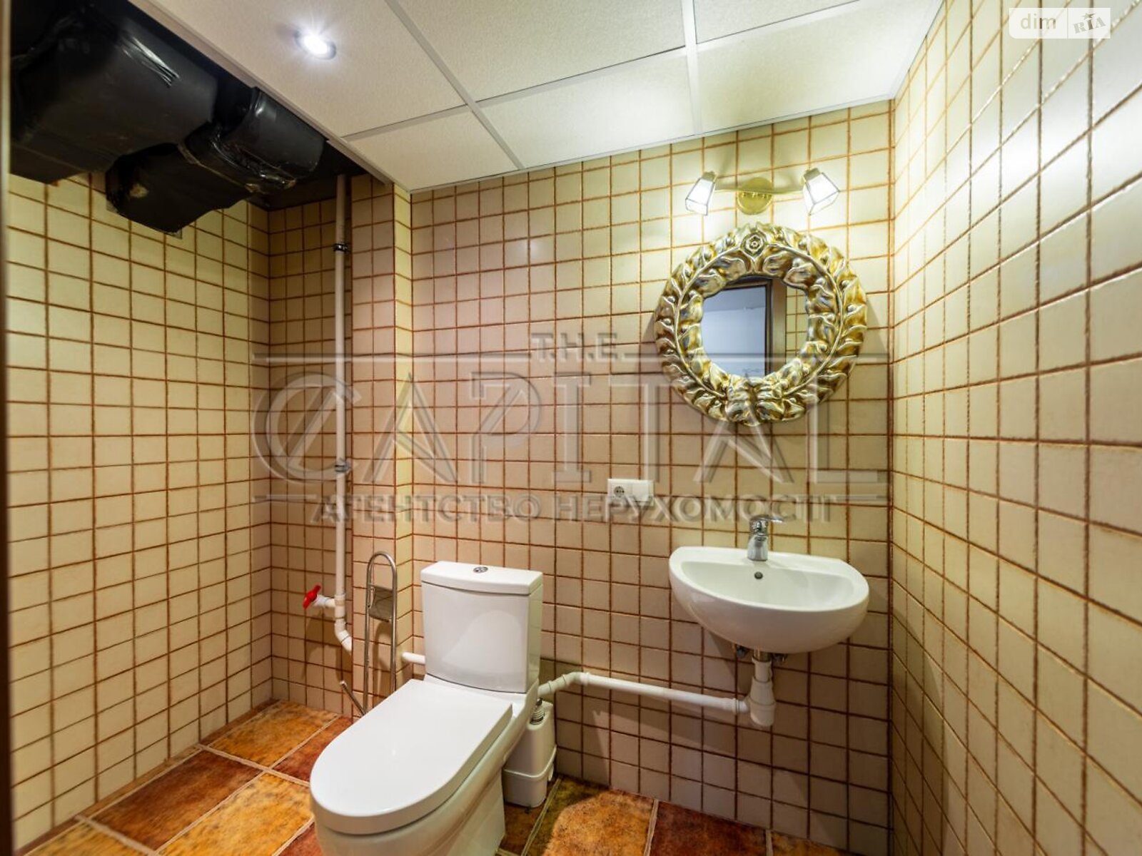 двухэтажный дом, 450 кв. м, кирпич. Сдается помесячно в Старых Петровцах фото 1