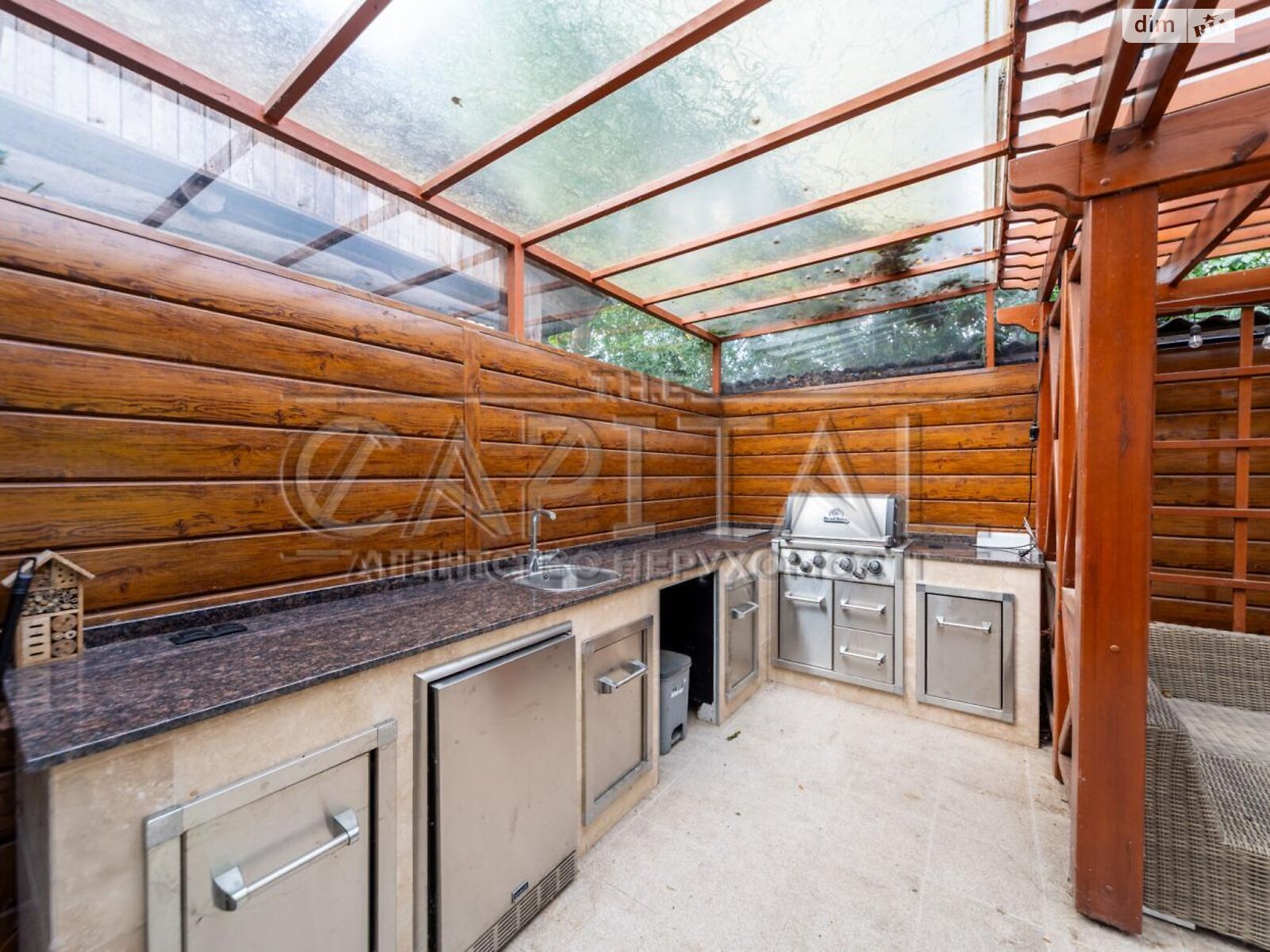 двухэтажный дом, 450 кв. м, кирпич. Сдается помесячно в Старых Петровцах фото 1