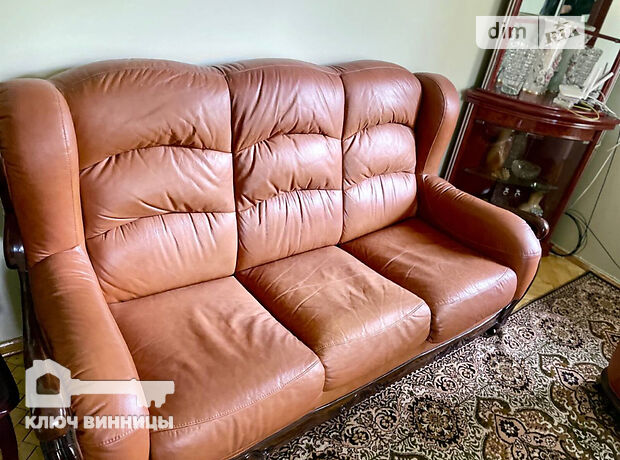 триповерховий будинок з балконом, 200 кв. м, цегла. Здається помісячно в Стрижавці фото 1 триповерховий будинок з балконом, 200 кв. м, цегла. Здається помісячно в Стрижавці фото 1