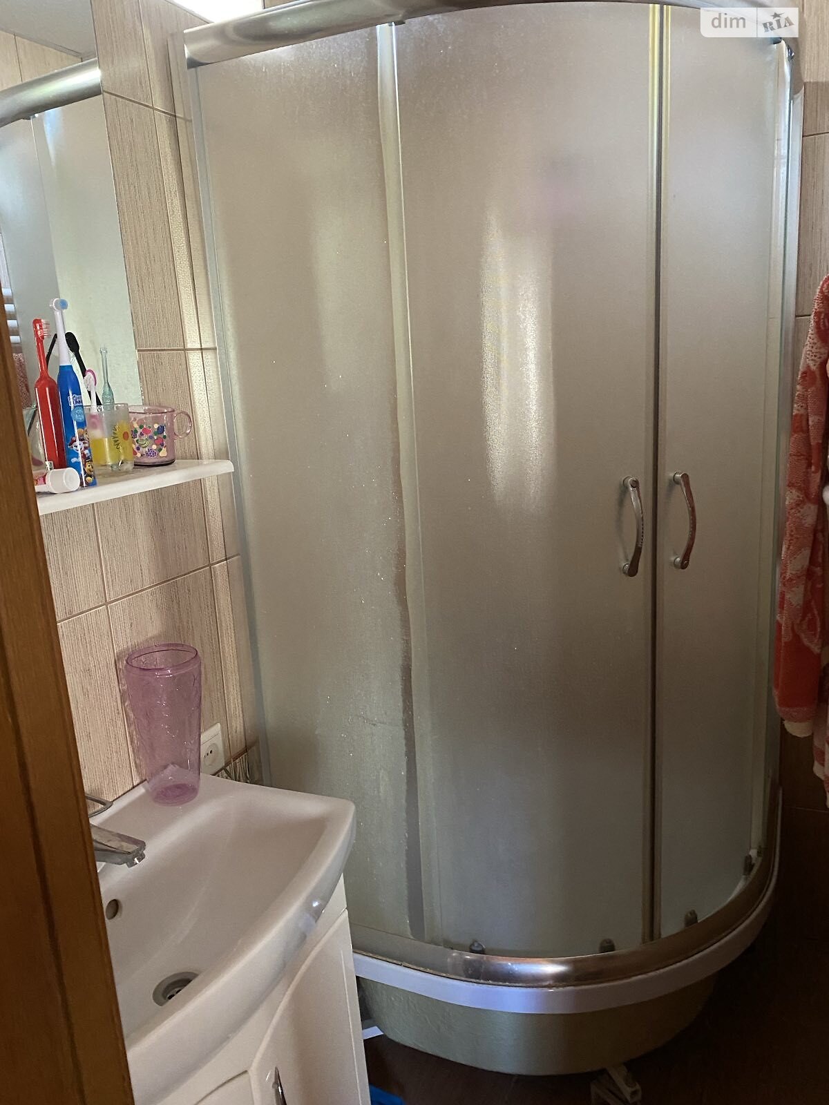 двухэтажный дом, 150 кв. м, кирпич. Сдается помесячно в Стрые фото 1