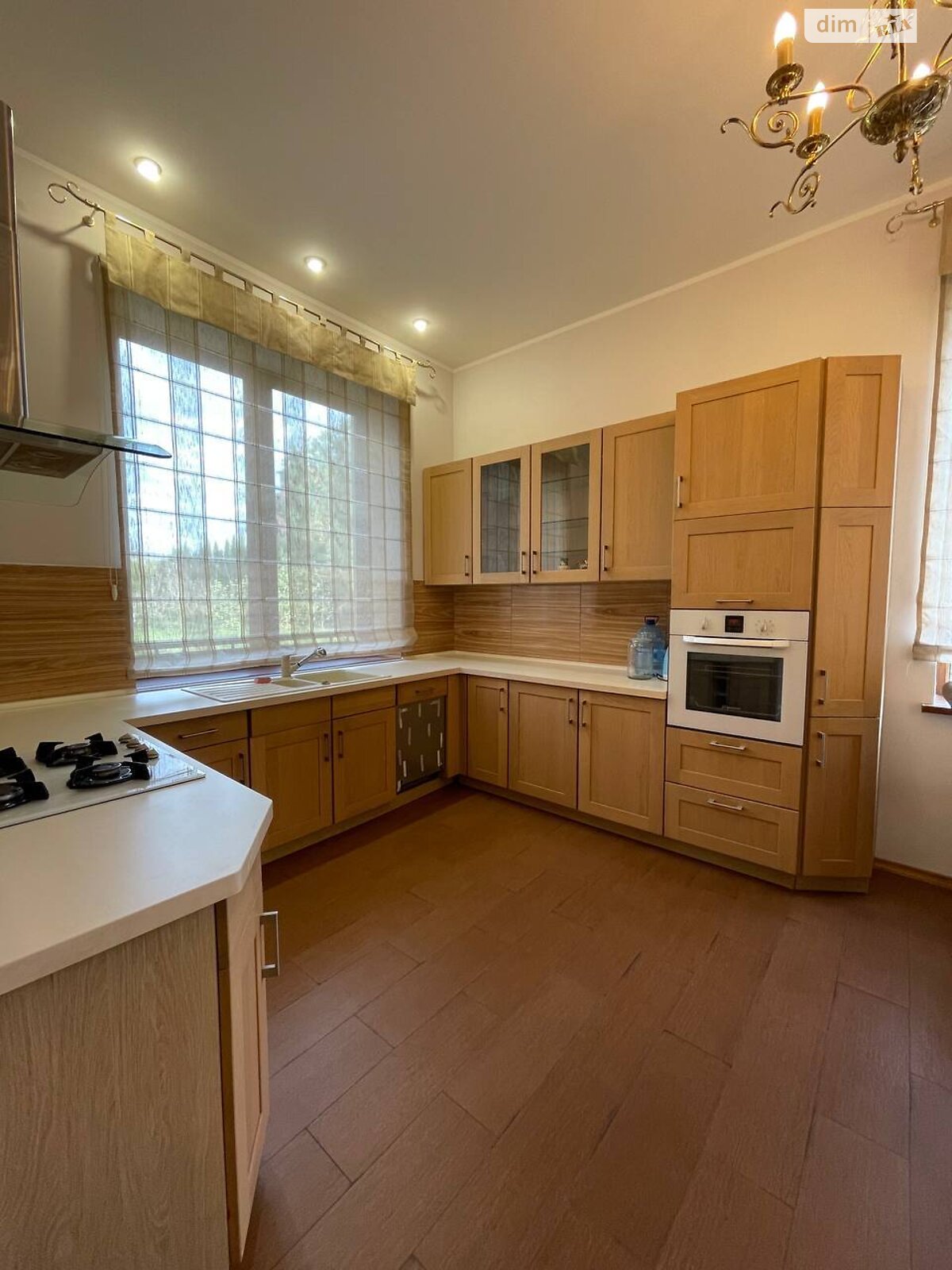 двухэтажный дом с верандой, 471.8 кв. м, кирпич. Сдается помесячно в Суховоле фото 1 двухэтажный дом с верандой, 471.8 кв. м, кирпич. Сдается помесячно в Суховоле фото 1