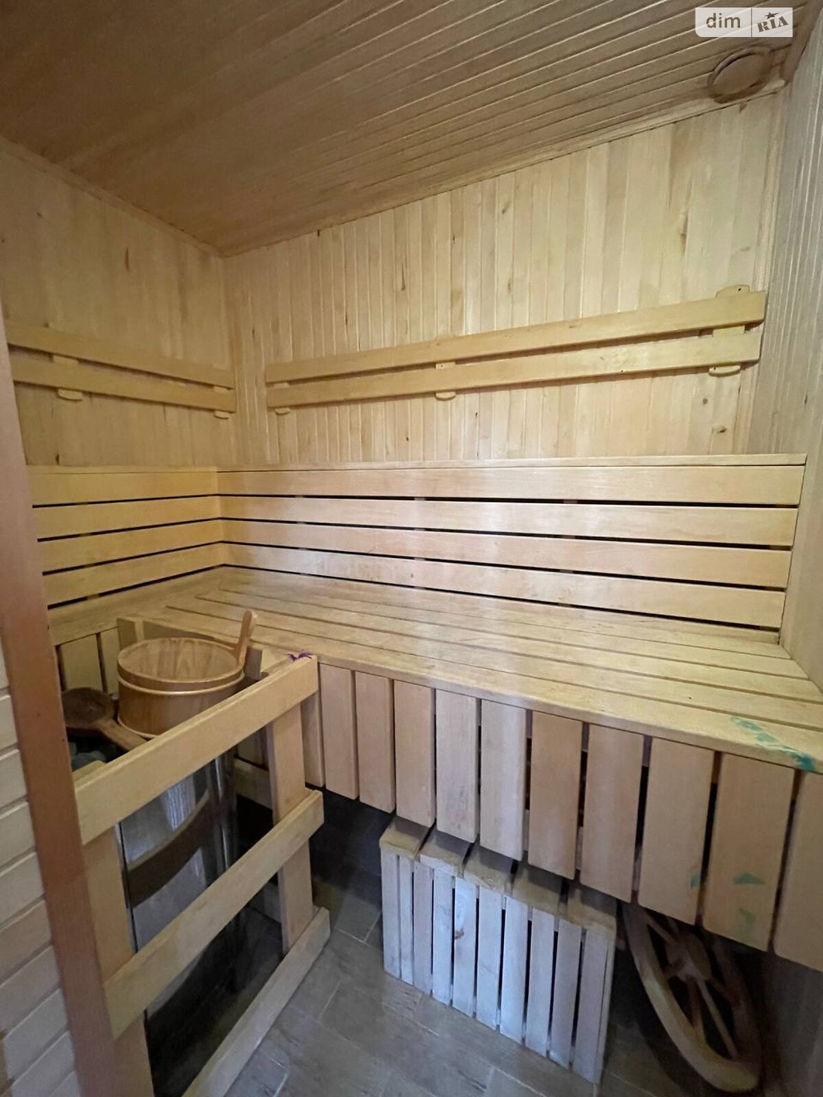 двухэтажный дом с верандой, 471.8 кв. м, кирпич. Сдается помесячно в Суховоле фото 1 двухэтажный дом с верандой, 471.8 кв. м, кирпич. Сдается помесячно в Суховоле фото 1